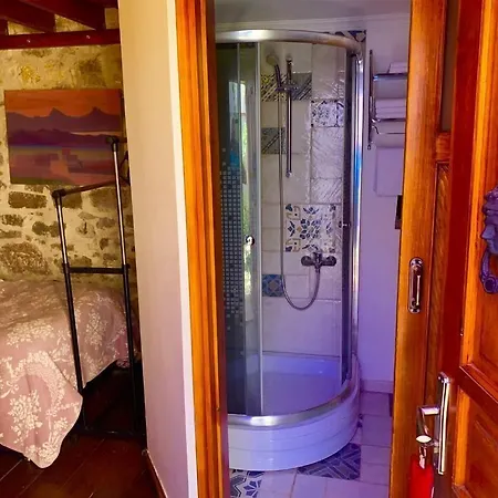 Lusin Ayvalı