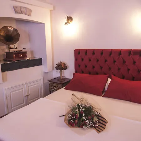 فندق Lusin 2*